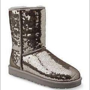 | CLOSET CLEANOUT|  Silver Sequin UGGS